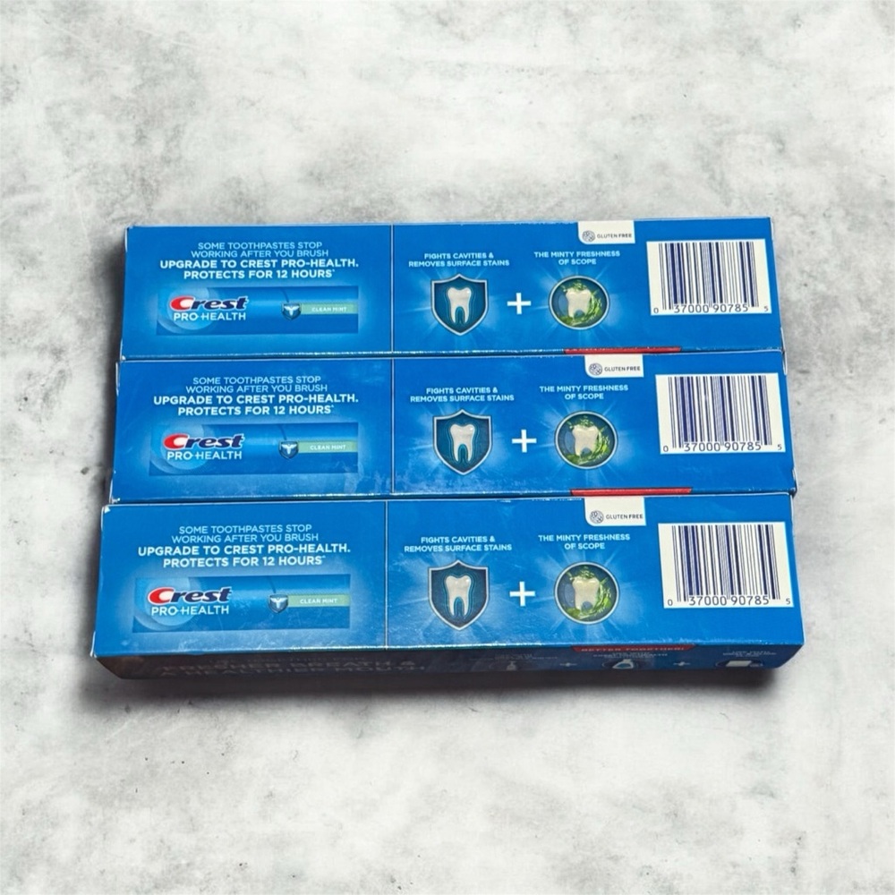 Crest Plus Scope Whitening Toothpaste Pack - Picture 2 of 2